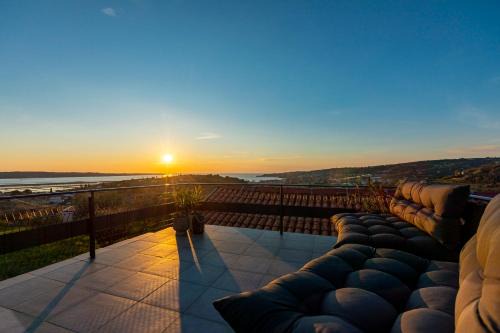 Seca Apartment | LaraBella Salt fields view studio
