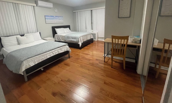 Unionport Apartment | Large 3 Bedroom Apartments in the Heart of the City
