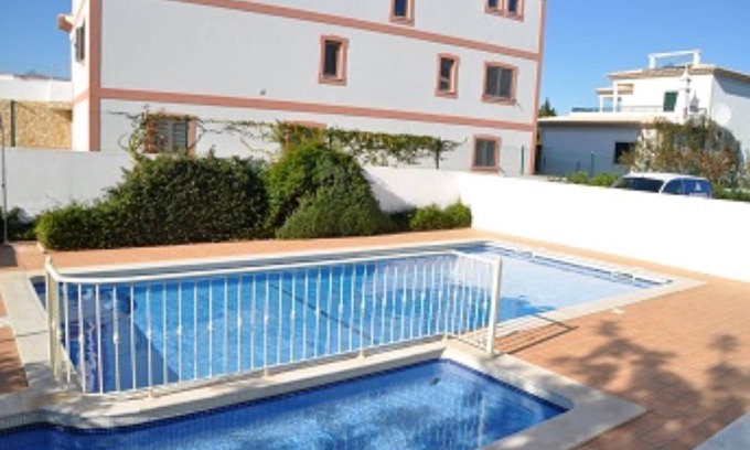 Guia Apartment | Large 3 bedroom apartment with private garden, sleeping up to 6 adults