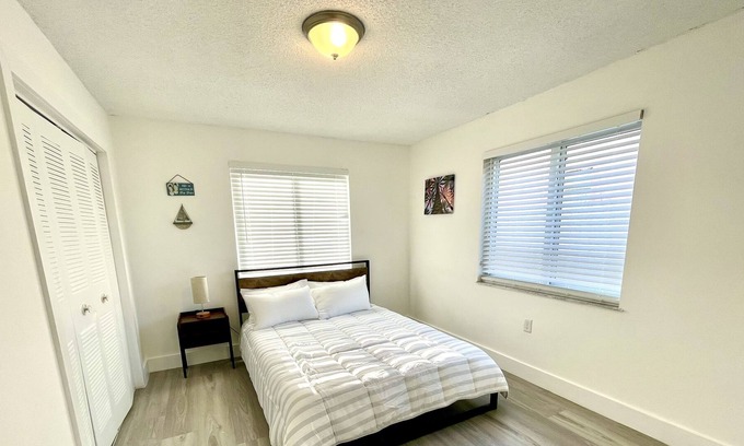 West Little River House | Large 3Br/2Ba Oasis Wynwood & Beaches *30 day Stay*