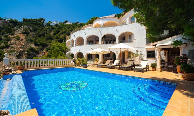Cap de la Nau Villa | Large and classic holiday house with private pool in Javea, Costa Blanca, Spain for 16 persons