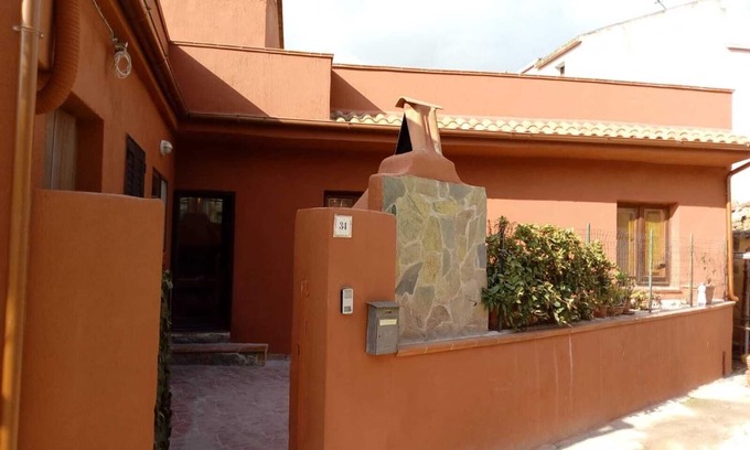 Arbatax House | Large and quiet detached house in the historic center - CIN IT091095C2000S3477