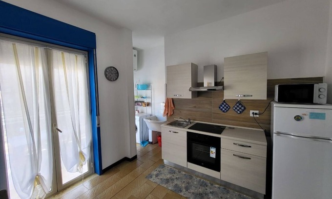 Porto Empedocle Apartment | Large apartment interocomplete with services