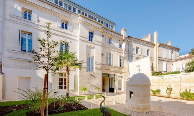 Angouleme Apartment | Large apartment in the heart of Angoulême near the Cathedral