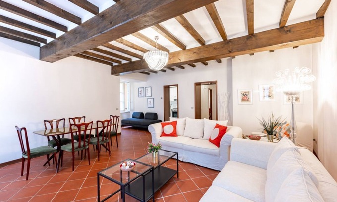 Parma City Centre Apartment | Large Apartment in the Historic Center of Parma