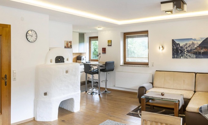 Worgler Boden Apartment | Large apartment near the ski bus