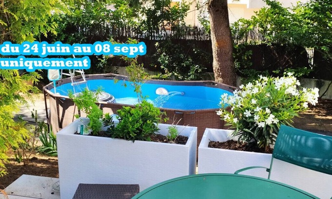Royan Villa | Large Architect designed Villa Royan center 12 sleeps - 16mn from the beach Classified 4*