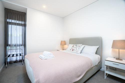Barton Apartment | Large Barton Courtyard Apartment near Parliament - Hosted by Canstay