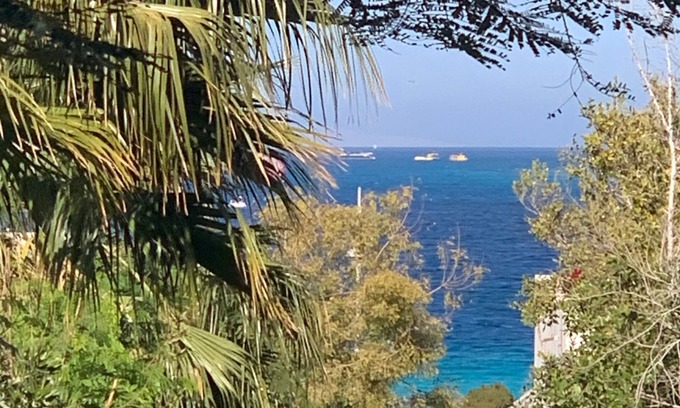 Sakkala Apartment | Large Beachfront Apartment in Hurghada
