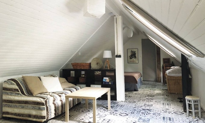 Trigueres Bed & Breakfast | Large bedroom above an artist's studio