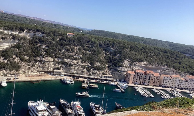 Bonifacio Apartment | Large, bright apartment on the medieval rampart, magnificent view of the port