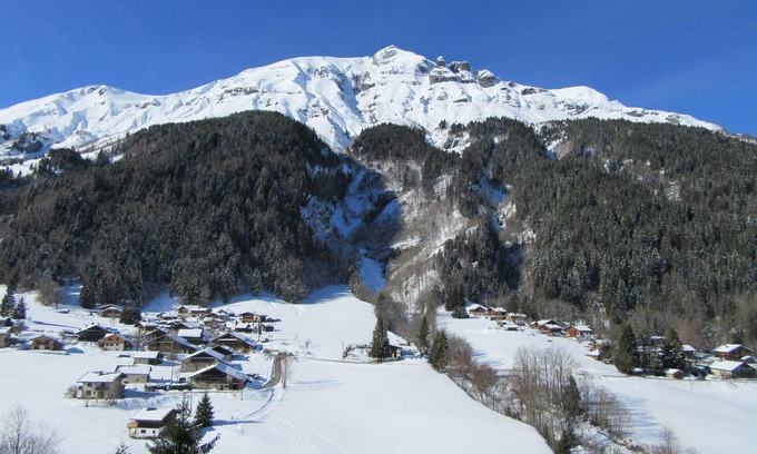 Les Contamines-Montjoie Apartment | LARGE CHARMING STUDIO WITH PARKING TERRACE IN THE CENTER OF THE VILLAGE FACE MONT JOLY