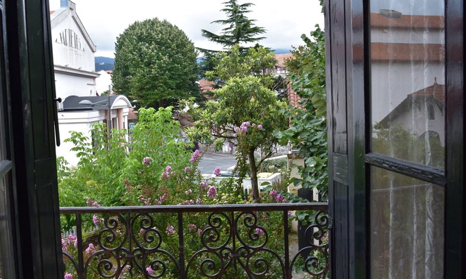 Hendaye House | Large charming villa in Hendaye, quiet with garden, near beach