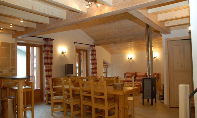 Val Cenis Apartment | Large, comfortable apartment for 10 at the foot of the piste