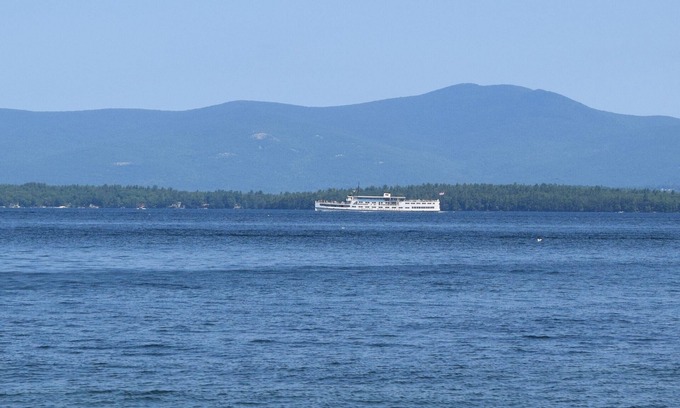 Gilford House | Large comfortable Vacation Home With Lake And Mountain Views From Every Room