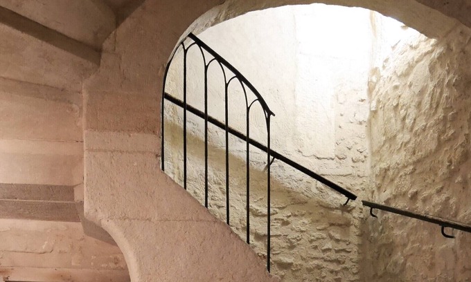 Montpellier City-Centre Apartment | LARGE COZY SUITE IN THE MEDIEVAL CENTER OF MONTPELLIER