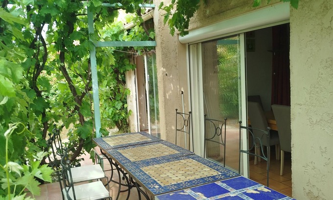 Roumoules House | Large detached house in the Verdon nature park.