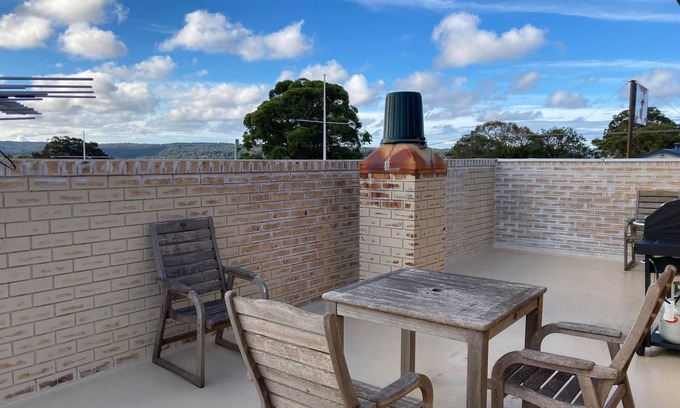 Eden Apartment | LARGE Family Apartment in the heart of Eden