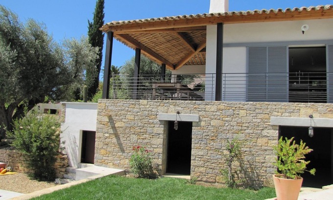 Saint-Cyr-sur-Mer Villa | Large Family House with Pool, 5mn walk from the beach Lecques