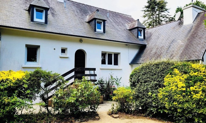 Le Faouet House | Large family home in the country in a large wooded park
