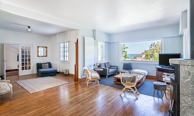 Planguenoual House | Large family house at 230m from the beach!