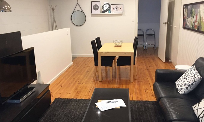 Glenelg East Apartment | Large Glenelg 2bd Apartment - ELEVATION