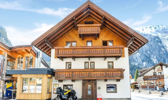 Huben Apartment | large holiday apartment in Längenfeld near the ski area