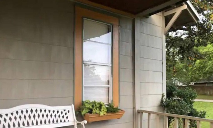 Jacksonville House | Large, homey, colonial-style near river and marina and downtown Jacksonville