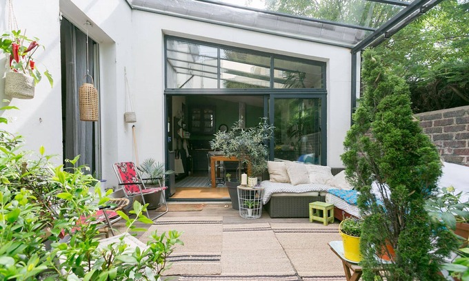 Issy-les-Moulineaux House | Large house with swimming pool and garden (near metro/tram/RER)