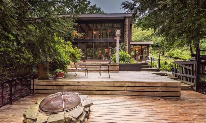Bloomington House | Large, spacious, private location. 15 minutes from IU.Pet friendly