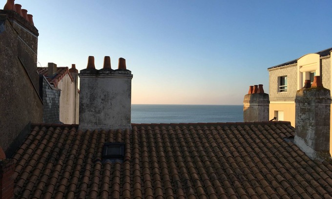 Les Sables d'Olonne Apartment | LARGE STUDIO WITH SEA VIEW AND PARKING