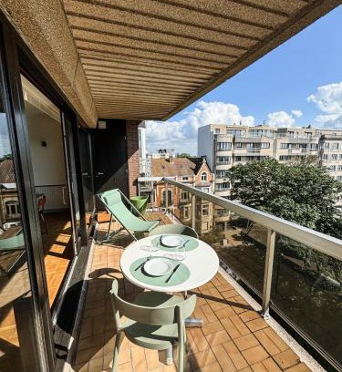 Ostend City Centre Apartment | Large sunny and bright apartment with park view