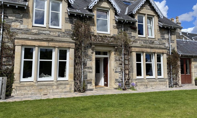 Grantown-on-Spey House | Large Traditional Detached House Within The Cairngorms National Park, Speyside.