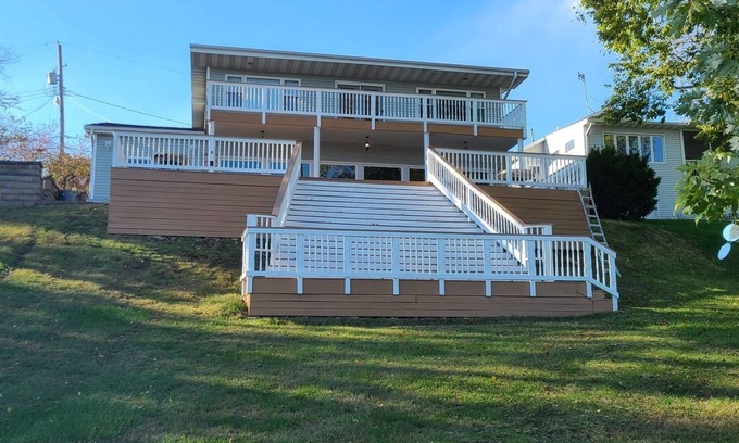Decatur House | Large waterfront home w/boat rental available, great for family vacation.