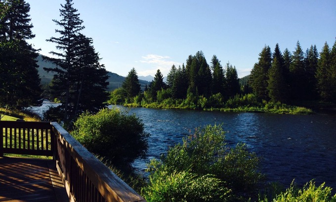 Cameron House | Largest home directly on Madison River 6 beds/6 baths & FR