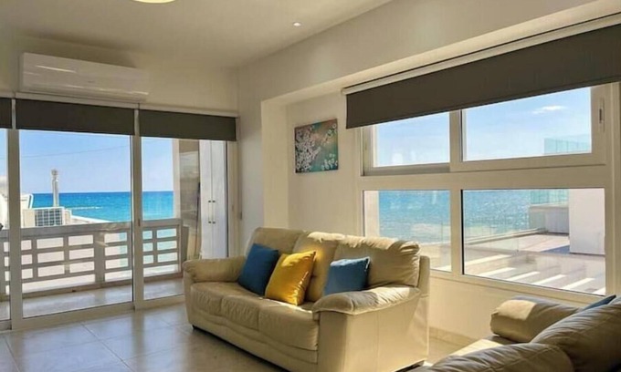 Oroklini Apartment | Larnaca Beachhouse Apt - bright and spacious with direct access to the beach.