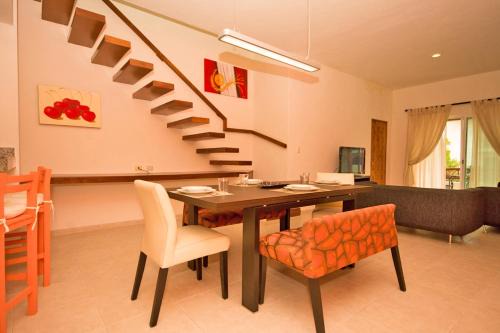 Gonzalo Guerrero Apartment | Las Olas 303 Penthouse