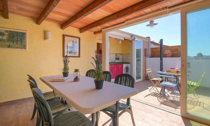Platja de l'Arenal Apartment | Las Pergolas