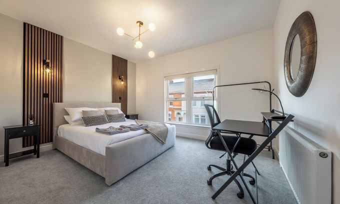 Northampton House | LastChance|Family|Business|Leisure|Prking|Sleeps6