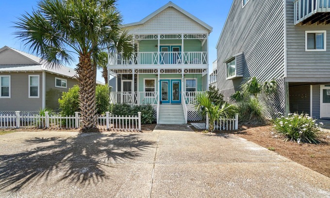Port St. Joe Cottage | Late Summer 2025 Rate Drop! 3 BR/3 BA Cottage -DOG FRIENDLY!