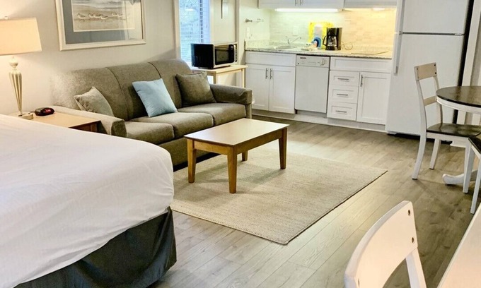 Briarcliffe Acres Condo | Latitude Adjustment-2254