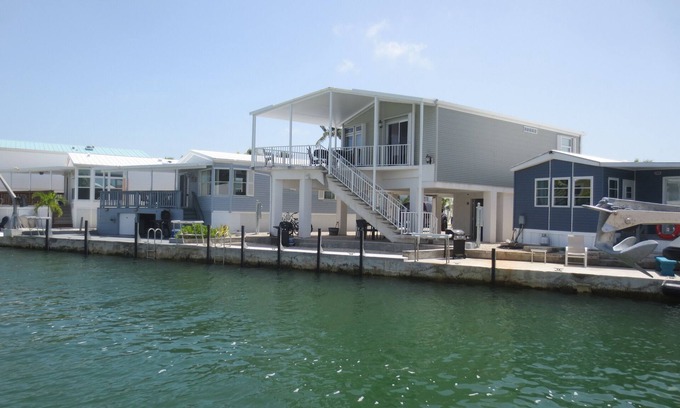 Cudjoe Key House | LATITUDE ADJUSTMENT