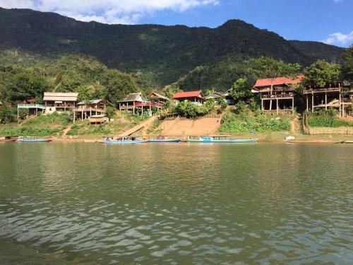 Muang Ngoi Neua House | Lattanavongsa guesthouse and Bungalows