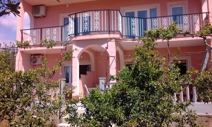 Kastel Stafilic Apartment | Laura No.1