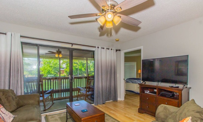 Arcadian Shores Condo | Laurel Court 215 in Kingston Plantation!