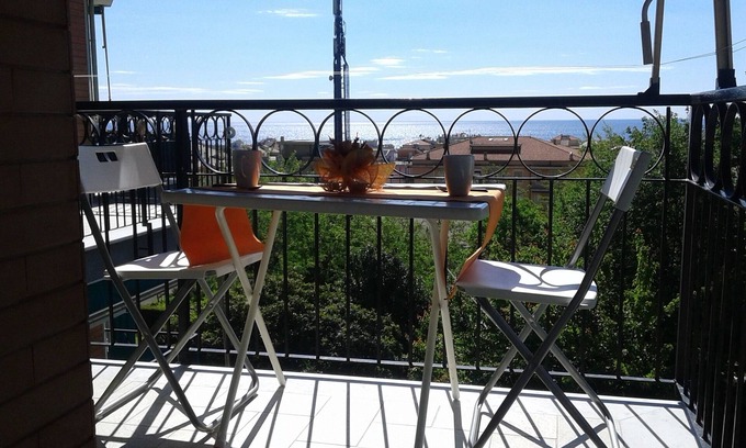 Ceriale Apartment | Lauretta apartment in elegant complex