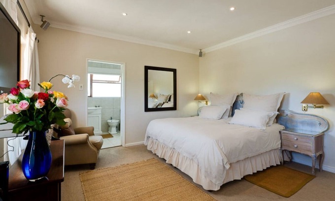 Constantia Cottage | Lavender Cottage 2 Double Bedrooms 2 Bathrooms both on suite Beautiful Views