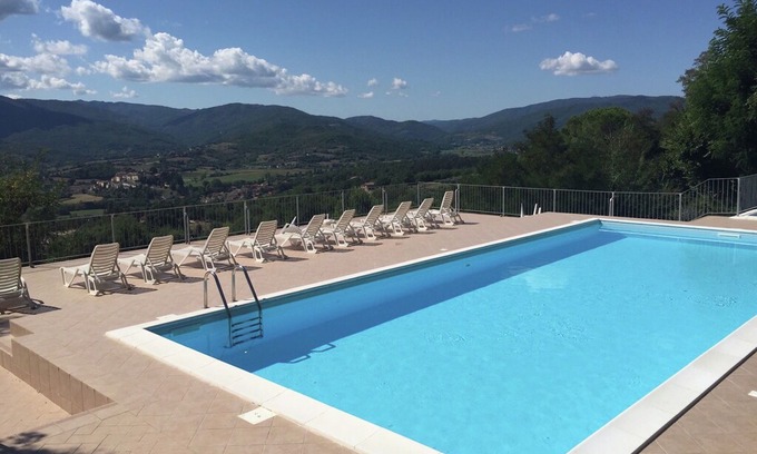 Citerna Apartment | Lavish Mansion in Citerna with Swimming Pool and Garden