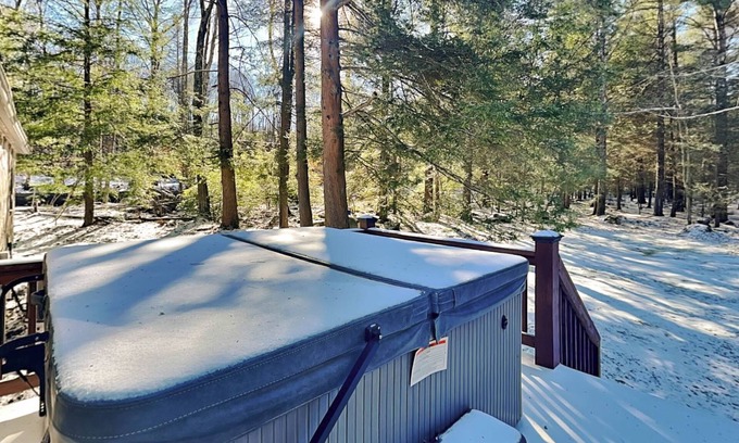 Thayerville Cottage | Lazy Bear Cabin