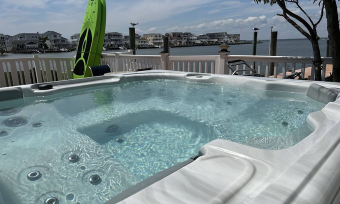 Ship Bottom House | LBI Bayfront Beauty Brand New Hot Tub! Boat Slip Included! Two blocks to Beach!